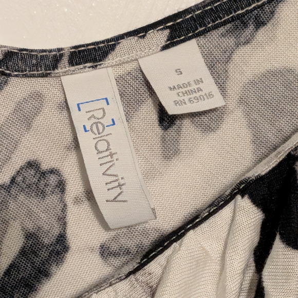 NWT Relativity Maxi Dress - Picture 4 of 4